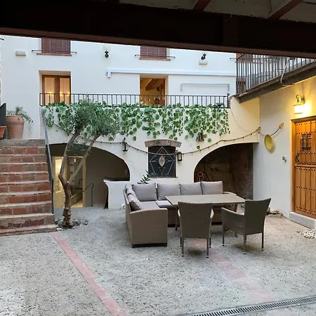 Holiday home Casa Rural El Pati De L'albera Sant Climent Sescebes