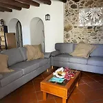 Casa Rural El Pati De L'albera * Sant Climent Sescebes