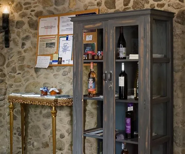 Casa Rural El Pati De L'albera بيت للعطل Sant Climent Sescebes
